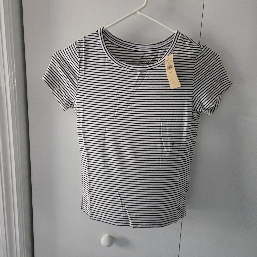 American Eagle Outfitters Black and White Striped Crewneck Tee